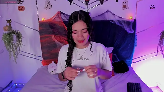 Camilla Miller01 online show from 10/16/25, 01:30