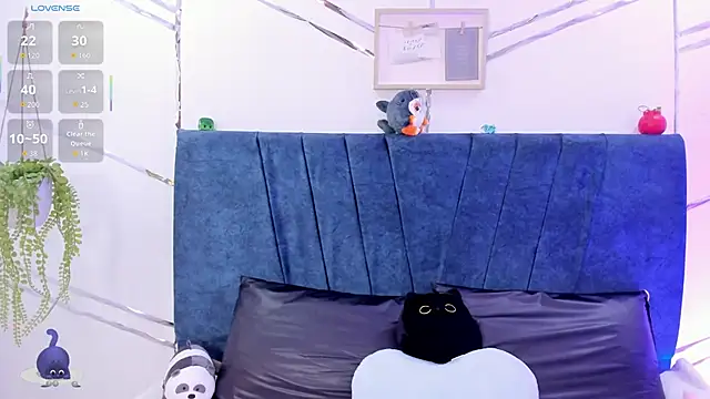 Camilla Miller01 online show from 11/14/25, 03:59