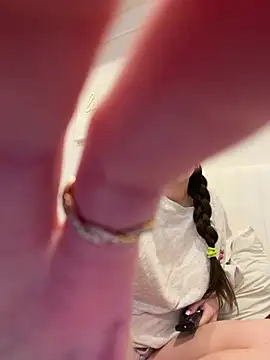 heyitsmadig online show from 04/13/26, 02:10