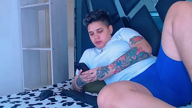 karla sexy21 online show from 11/17/25, 04:27