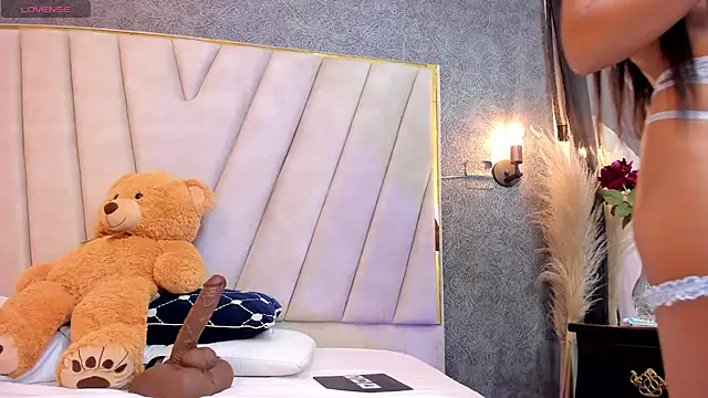 AmyStar1 online show from 11/29/25, 09:37