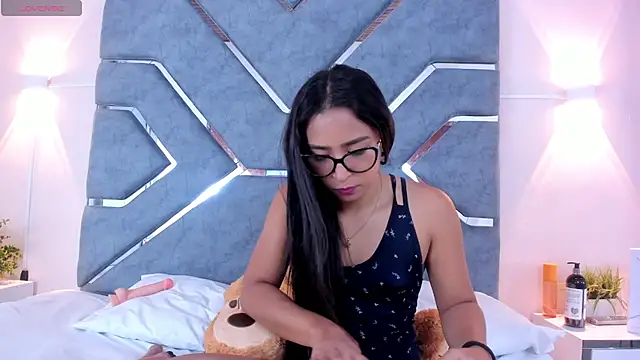 AmyStar1 online show from 10/13/25, 03:35