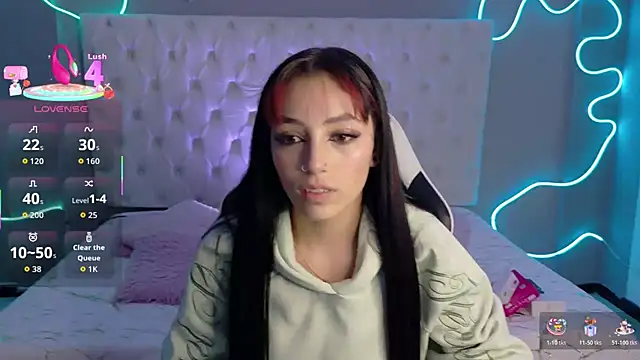 Snapshot of Megan__cole1 chatting on 11/27/25, 03:40 Megan cole1 online show from 11/27/25, 03:40