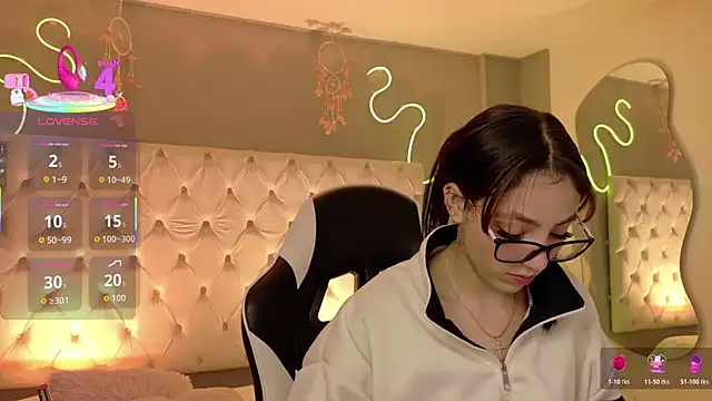 Megan  cole1 online show from 02/19/26, 04:20