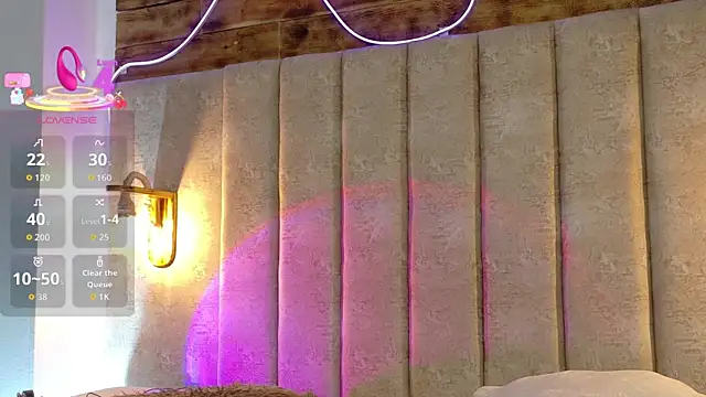 Snapshot of Megan__cole1 chatting on 09/12/25, 04:34 Megan cole1 online show from 09/12/25, 04:34