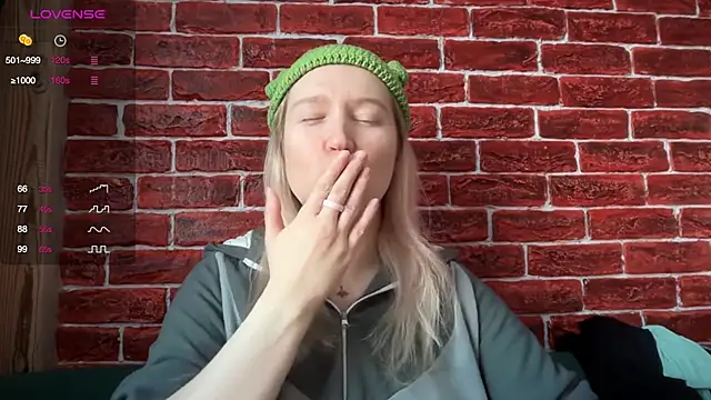 CitrusBlissss online show from 12/01/25, 03:18