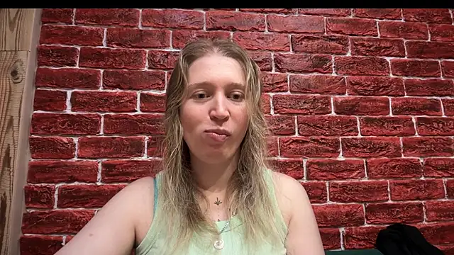 CitrusBlissss online show from 10/21/25, 12:04