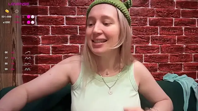 CitrusBlissss online show from 12/01/25, 03:24