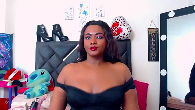 NatashaBella online show from 12/17/25, 07:46