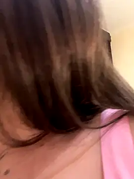 KoraSweett online show from 12/22/25, 06:08