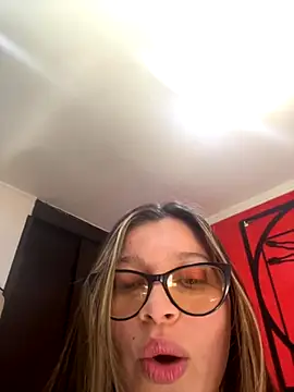 KoraSweett online show from 12/04/25, 07:13