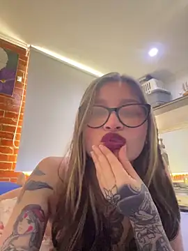 KoraSweett online show from 02/05/26, 07:21