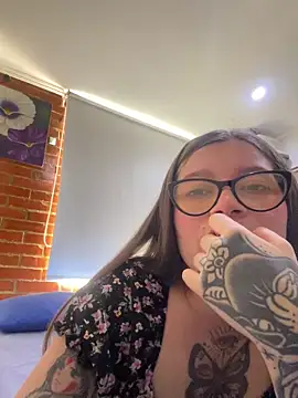 KoraSweett online show from 02/06/26, 07:32