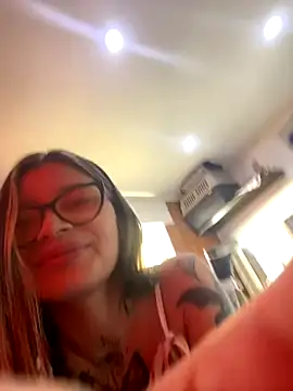 KoraSweett online show from 11/14/25, 07:28