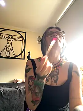 KoraSweett online show from 12/21/25, 05:36