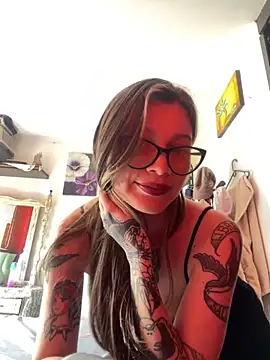 KoraSweett online show from 11/17/25, 07:07