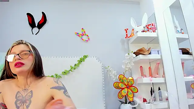 KoraSweett online show from 10/09/25, 07:47