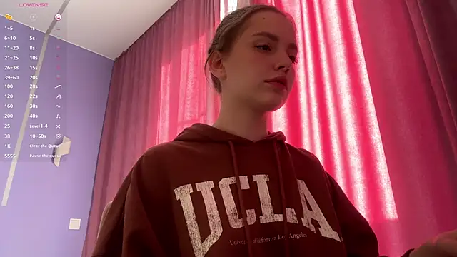 LinaMoonBlessed online show from 11/04/25, 07:45