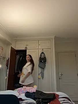 very licious online show from 06/18/26, 04:45