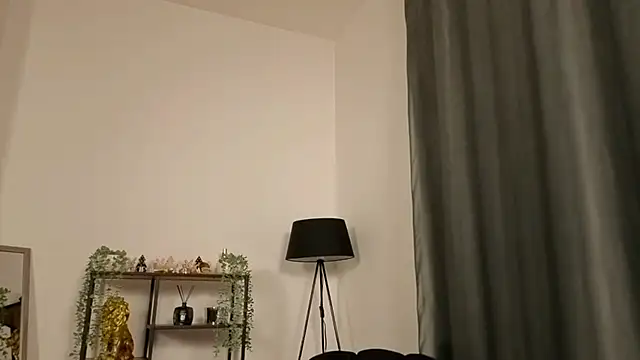 aerisblue online show from 11/19/25, 07:14