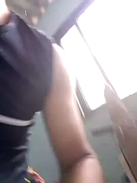 miroqui143 online show from 11/22/25, 02:38