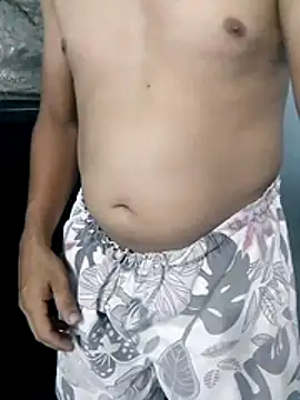 miroqui143 online show from 11/12/25, 12:26