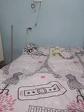 miroqui143 online show from 10/13/25, 12:12