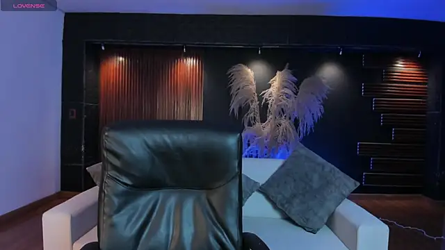 AidaJones online show from 11/12/25, 01:48