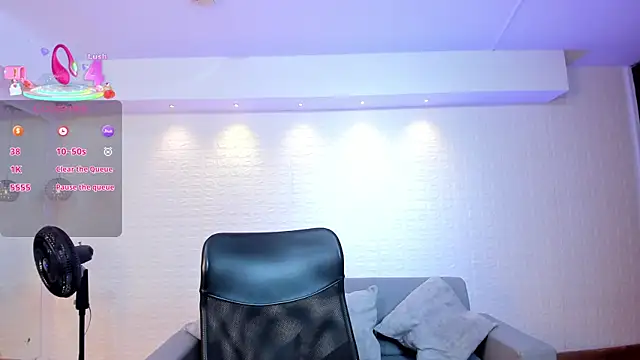 AidaJones online show from 10/04/25, 12:50