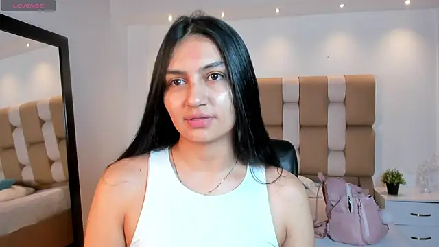 AidaJones online show from 12/17/25, 11:37