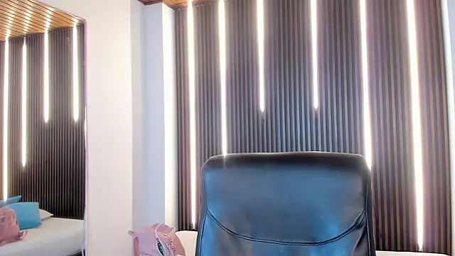 AidaJones online show from 10/28/25, 12:59