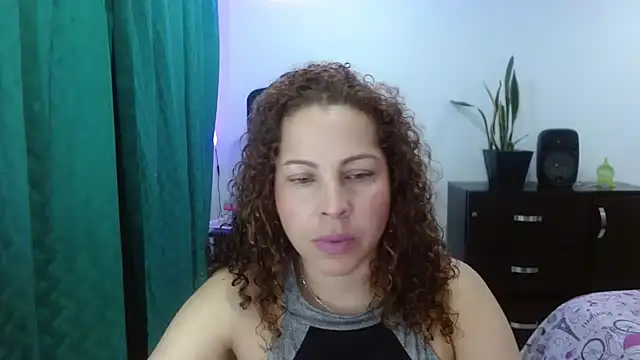 Yanis Ariel12 online show from 11/23/25, 01:48