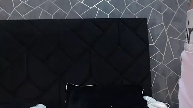 shanthal bllizz online show from 11/21/25, 07:35