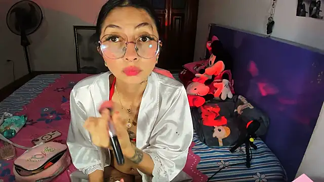 Anais lux online show from 06/16/26, 11:49