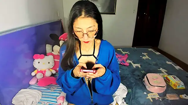 Anais lux online show from 07/21/26, 10:55