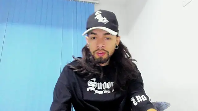 Snapshot of Theferxxo_12 chatting on 10/28/25, 11:14 Theferxxo 12 online show from 10/28/25, 11:14