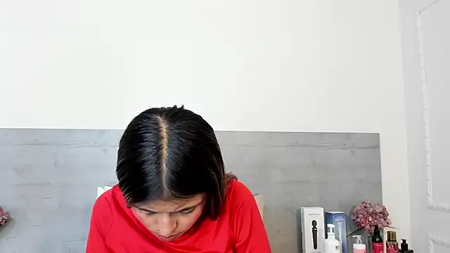 sunnyWhitee online show from 03/28/26, 07:26