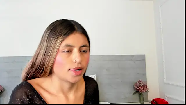 sunnyWhitee online show from 03/23/26, 07:14