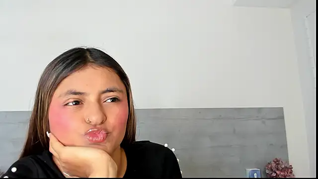 sunnyWhitee online show from 03/20/26, 03:02