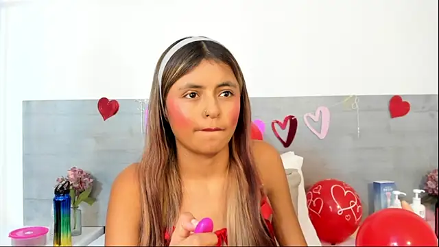 sunnyWhitee online show from 02/13/26, 07:25