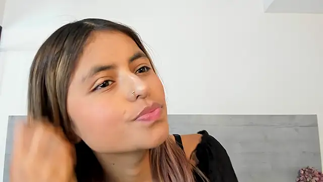 sunnyWhitee online show from 03/09/26, 07:06