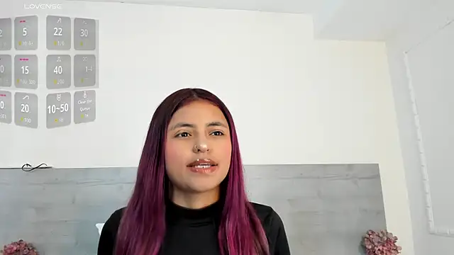 sunnyWhitee online show from 05/21/26, 07:11