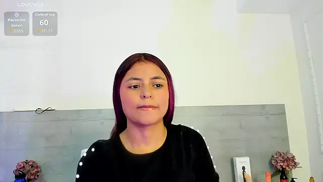sunnyWhitee online show from 05/22/26, 07:12