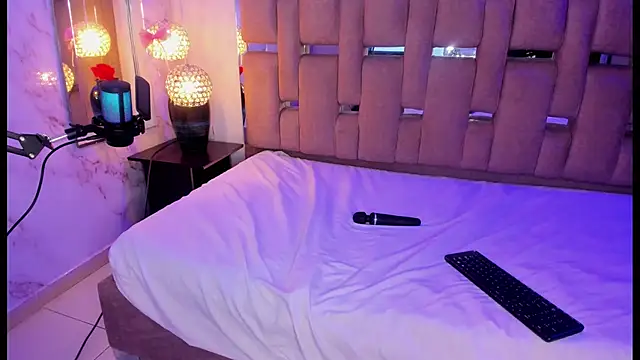 ShylySweet online show from 10/21/25, 05:40