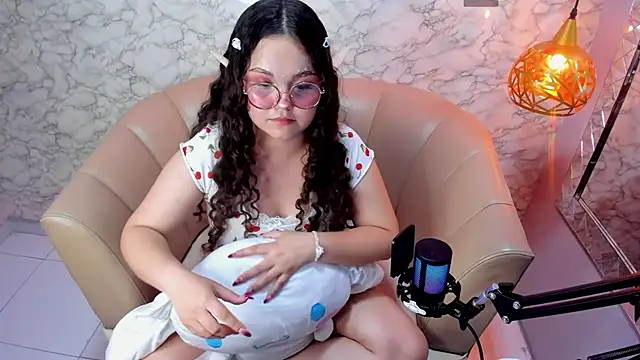 ShylySweet online show from 10/29/25, 05:06