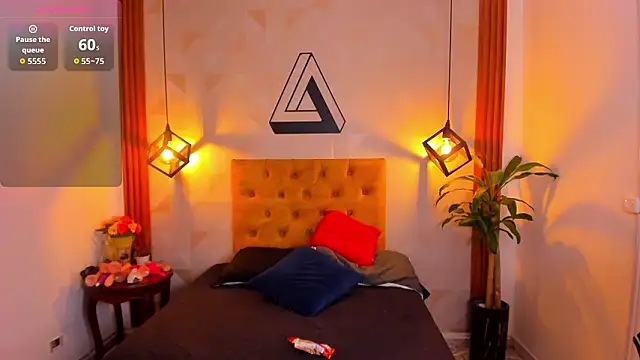 Snapshot of violet_sweet19 chatting on 02/14/26, 01:44 violet sweet19 online show from 02/14/26, 01:44