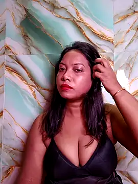 Snapshot of hornyzinia123 chatting on 09/21/25, 02:28 hornyzinia123 online show from 09/21/25, 02:28