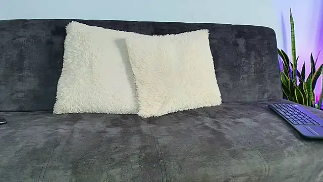 IsaXander743 online show from 11/14/25, 02:21