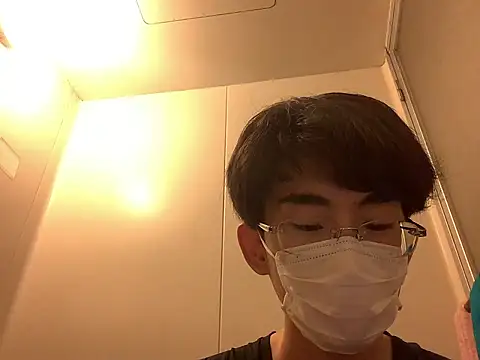 Snapshot of kurusu46 chatting on 10/17/25, 11:34 kurusu46 online show from 10/17/25, 11:34