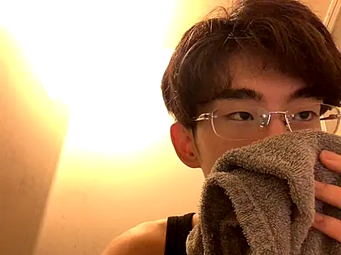 Snapshot of kurusu46 chatting on 10/19/25, 11:46 kurusu46 online show from 10/19/25, 11:46